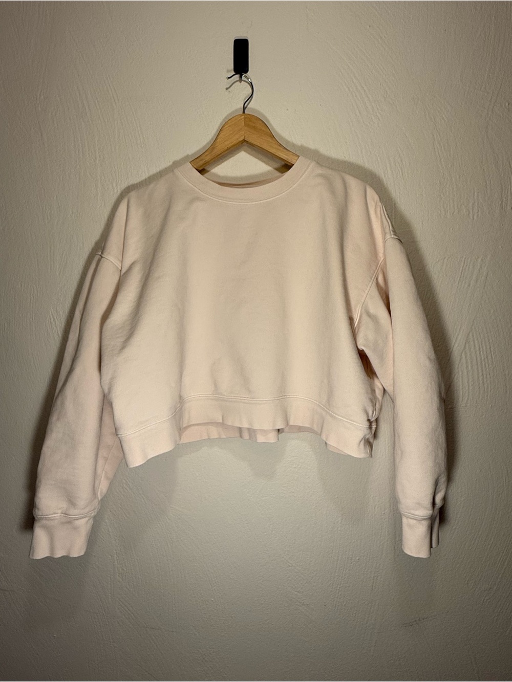 100% cotton girlfriend collective Cropped Crewneck Sweatshirt in Light Cream